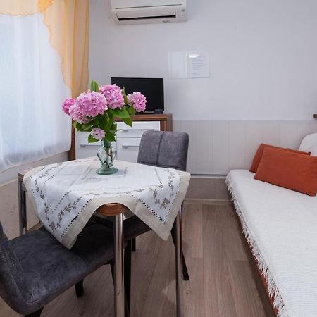 Apartments By The Sea Punat, Krk - 5351 Екстер'єр фото