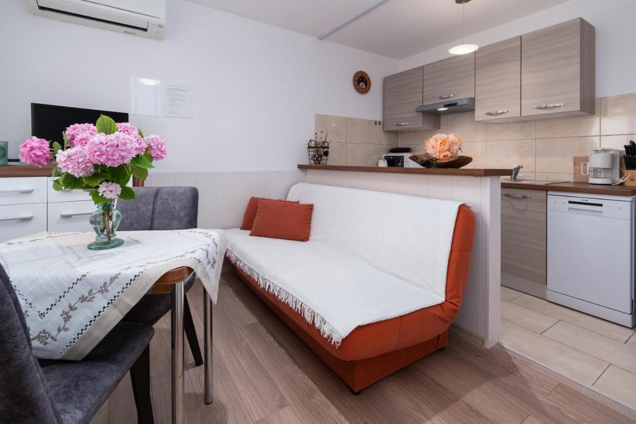 Apartments By The Sea Punat, Krk - 5351 Екстер'єр фото