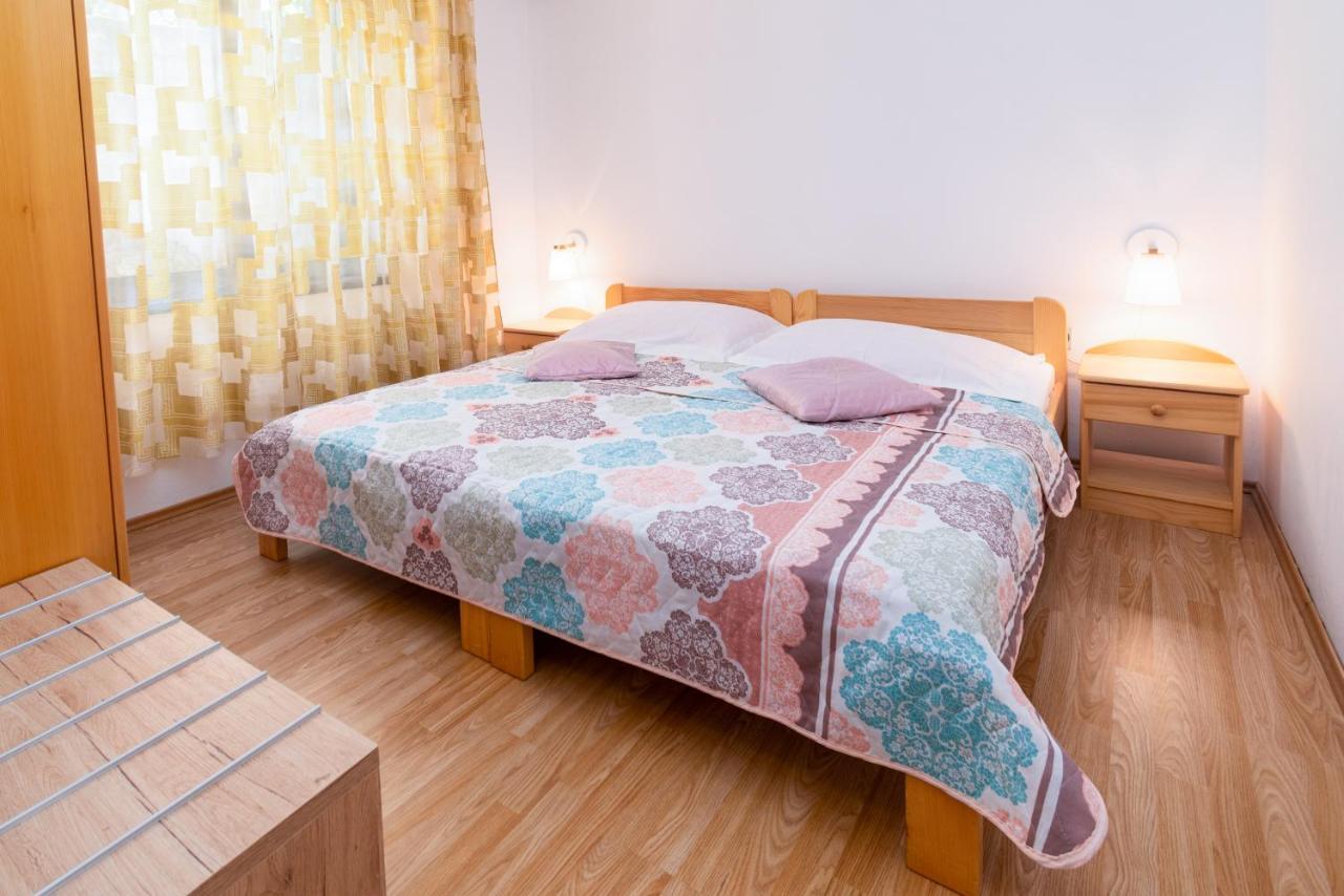 Apartments By The Sea Punat, Krk - 5351 Екстер'єр фото